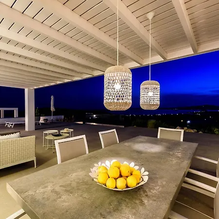 Willa Outstanding New With Great Pool Area And Panoramic Sea View *