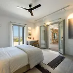 Outstanding New With Great Pool Area And Panoramic Sea View Villa *