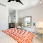 Outstanding New With Great Pool Area And Panoramic Sea View * Alikí