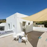 Villa Outstanding New With Great Pool Area And Panoramic Sea View *