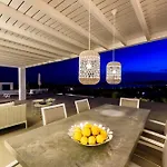 Villa Outstanding New With Great Pool Area And Panoramic Sea View *
