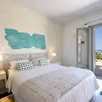Outstanding New With Great Pool Area And Panoramic Sea View Villa Alikí