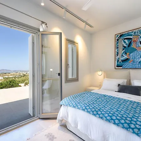 Villa Outstanding New With Great Pool Area And Panoramic Sea View *