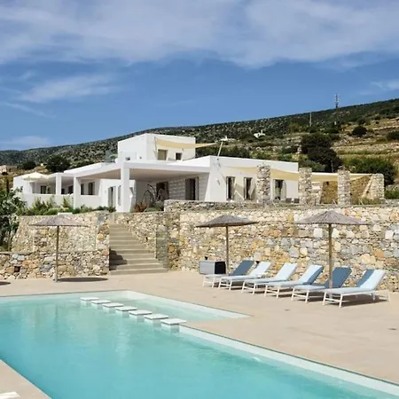 Villa Outstanding New With Great Pool Area And Panoramic Sea View Angairiá
